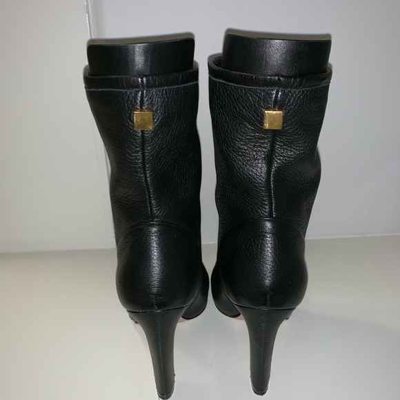 Stuart Weitzman Leather Bootie - Picture 6 of 6
